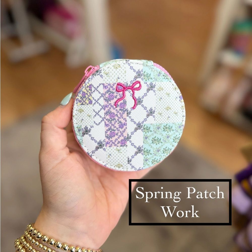 New Round Pastel Patchwork Pill Case - Pink Bow Accent